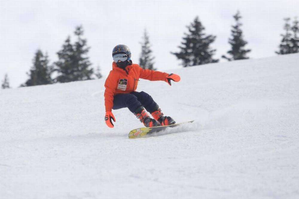 Snowboard'un harika çocuğu... Dağhan Güler Türkiye şampiyonu